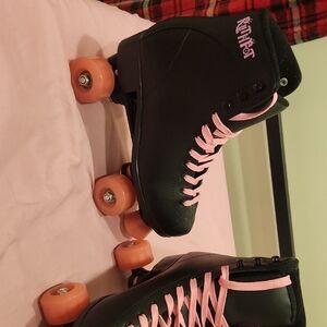 Riedel Black and Pink Roller Skates